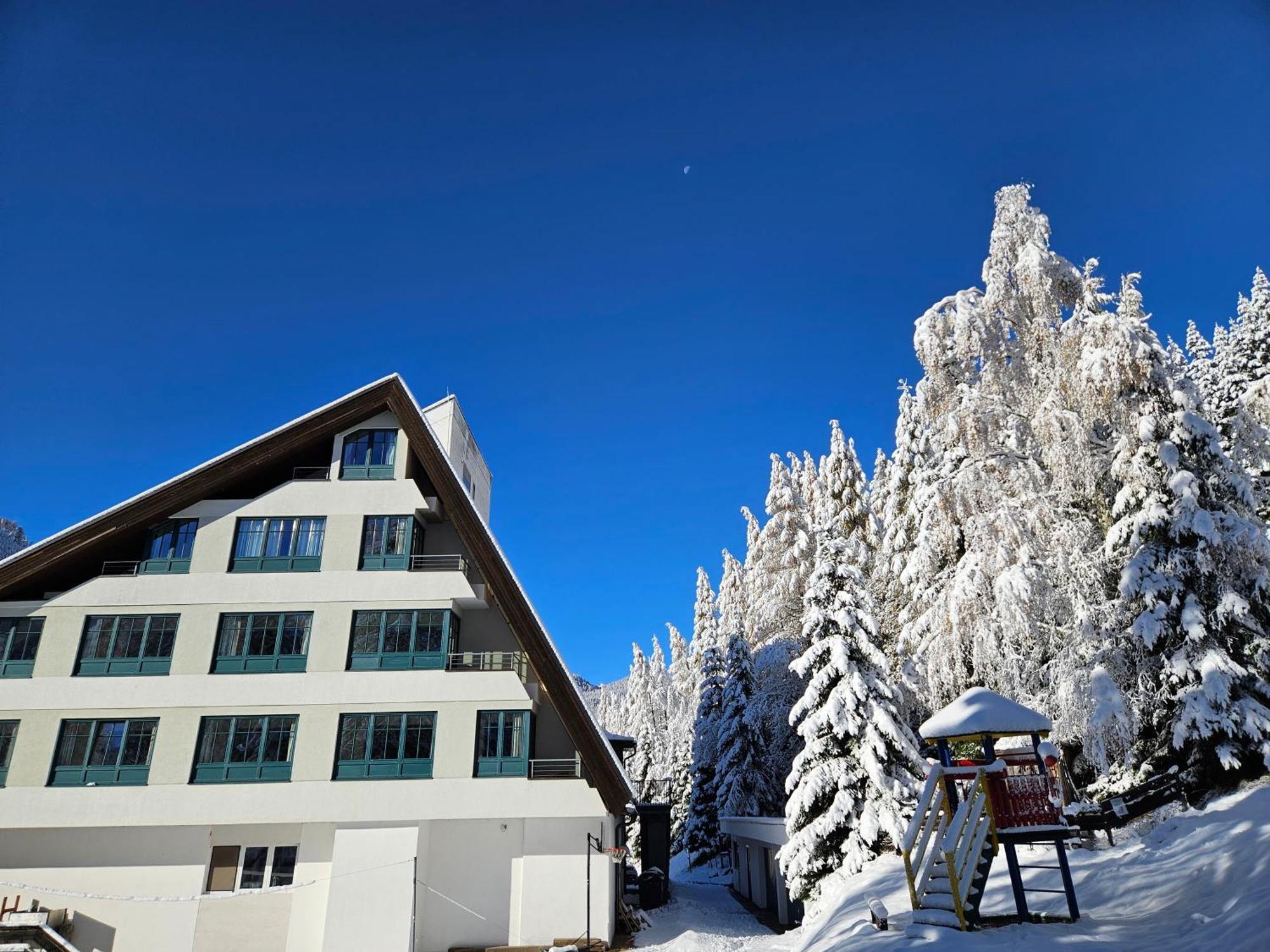 Kinder- Und Familienhotel Nockalm อินเนอร์เคร็มส์ ภายนอก รูปภาพ