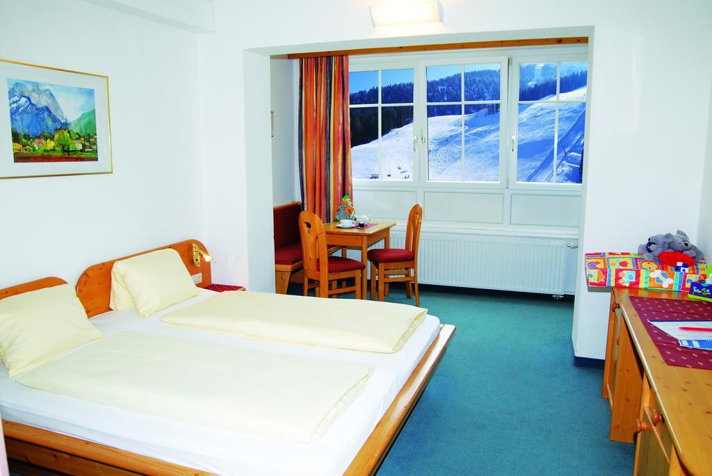 Kinder- Und Familienhotel Nockalm อินเนอร์เคร็มส์ ภายนอก รูปภาพ