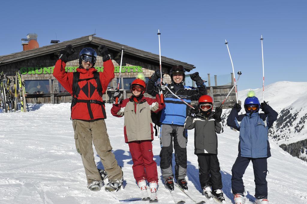 Kinder- Und Familienhotel Nockalm อินเนอร์เคร็มส์ ภายนอก รูปภาพ