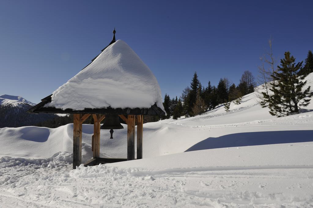 Kinder- Und Familienhotel Nockalm อินเนอร์เคร็มส์ ภายนอก รูปภาพ
