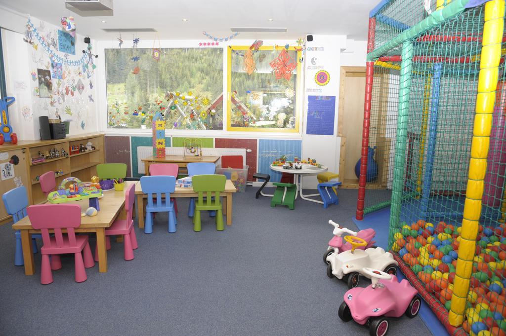 Kinder- Und Familienhotel Nockalm อินเนอร์เคร็มส์ ภายนอก รูปภาพ